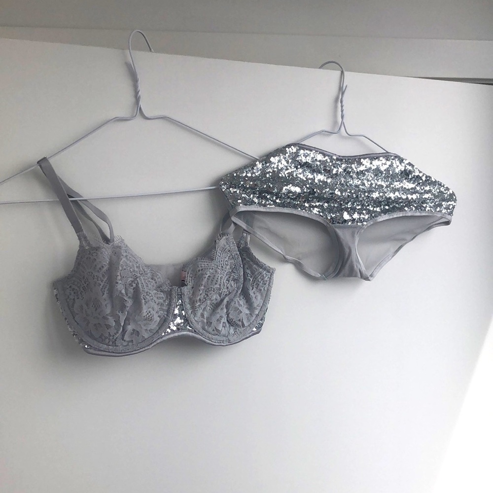 NWOT Victoria’s Secret Silver Sparkle Set, 32DD/ S